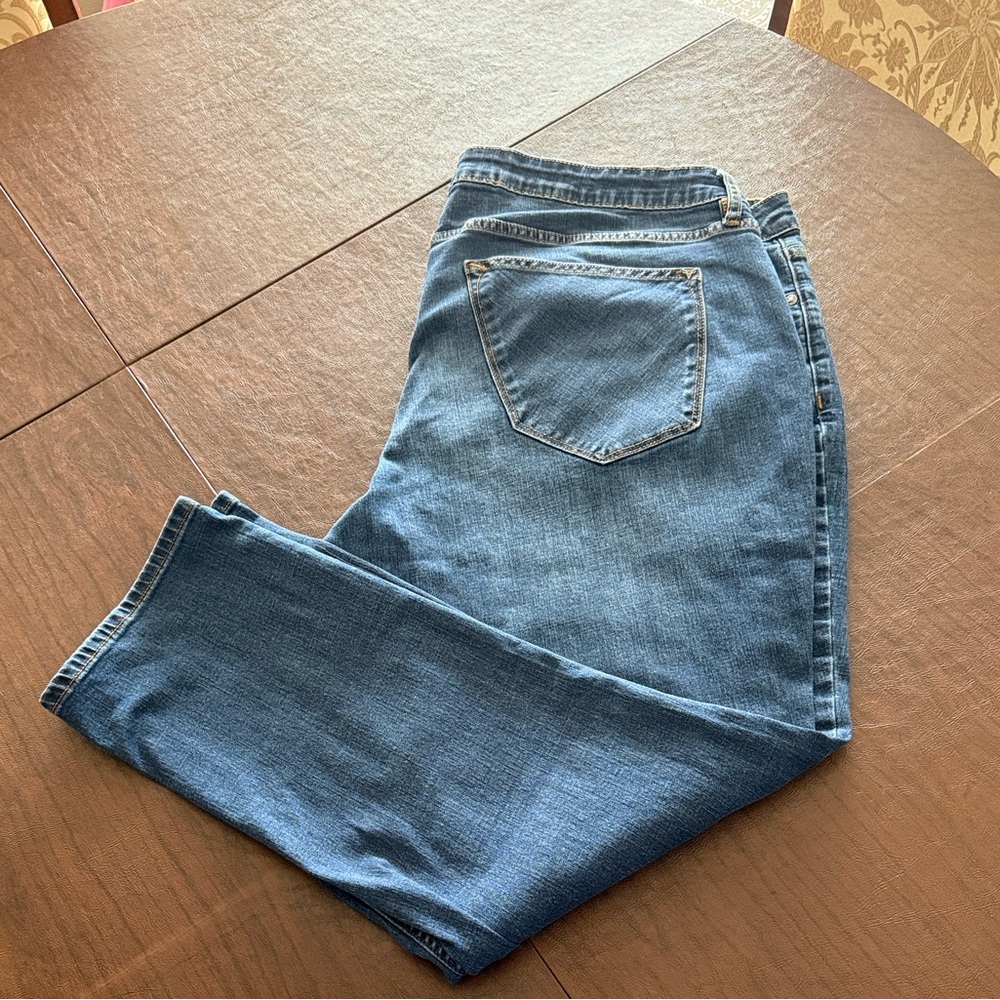 Vigoss Thompson Tomboy Women's Straight Leg Denim Jeans in Medium Blue 22 (Plus)